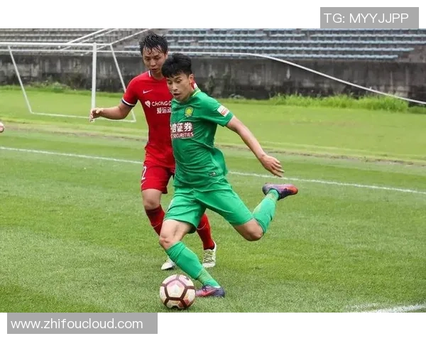 重庆足球队防反战术解析及其在联赛中的应用探讨